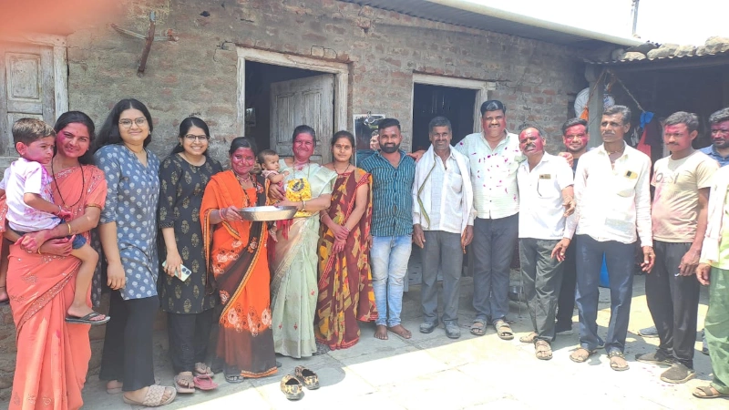 मुलींचे बारसे – सहपरिवार साजरा करण्याची अनोखी परंपरा