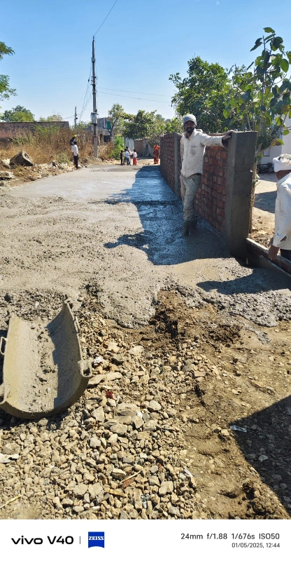 गावांतर्गत सिमेंट रस्त्यांचे काम